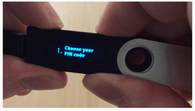 Ledger Nano S interface first look